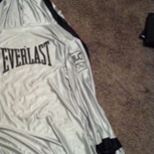 Everlast Boxing Robe